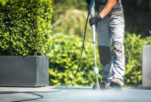 Best Pool Deck Cleaning  in Iron Mountain, MI